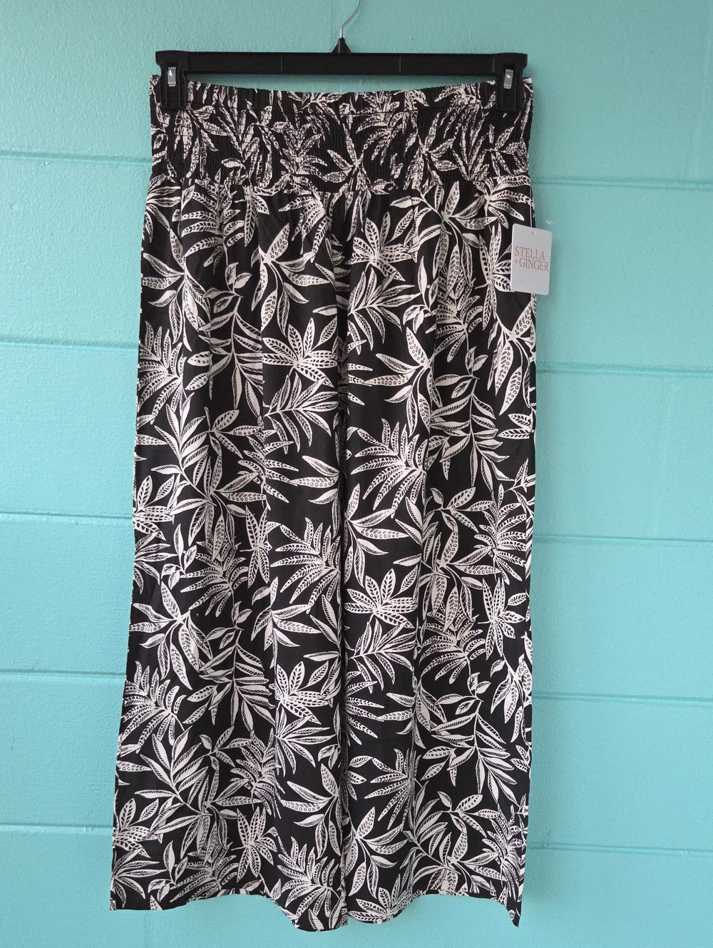 NWT " Stella & Ginger" Floral Wide Leg Woman's Pants Size X-Large